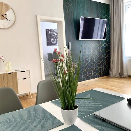 Premium Apartment Am Einsiedlerpark Wenen Buitenkant foto